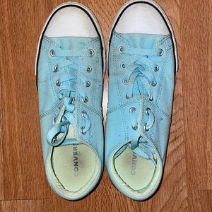 Blue Converse Size 5